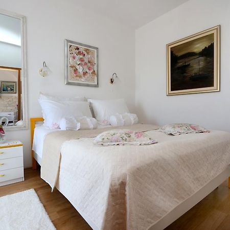 Apartmani Gloria Brodarica  Esterno foto