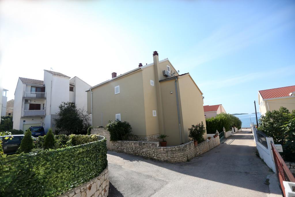 Apartmani Gloria Brodarica  Esterno foto