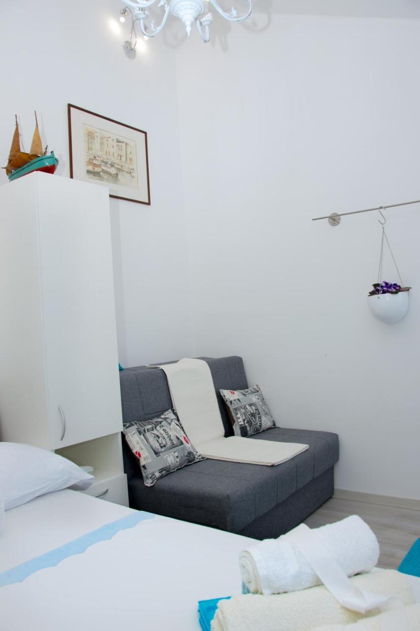 Apartmani Gloria Brodarica  Esterno foto