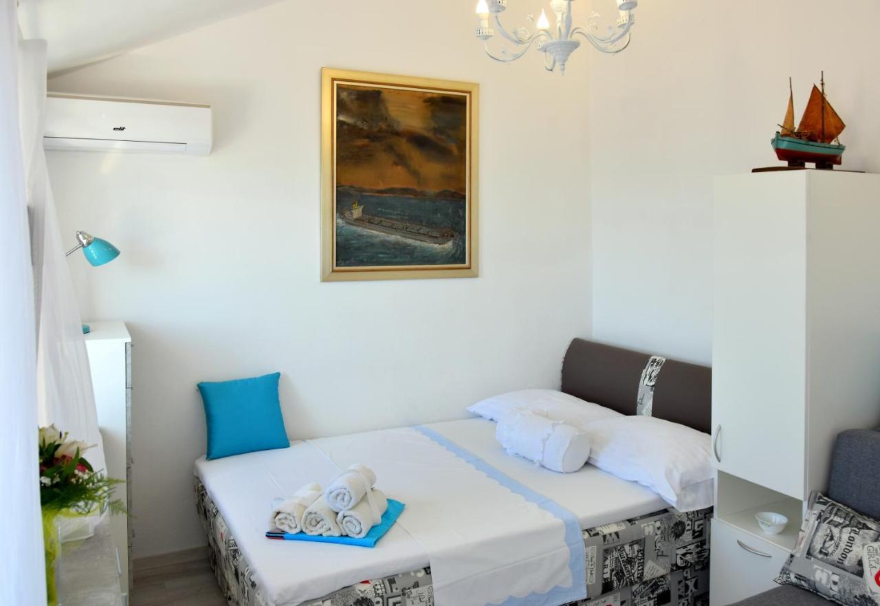 Apartmani Gloria Brodarica  Esterno foto